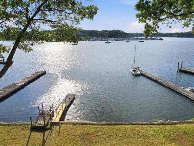 3 bedroom, Warwick RI 02886 105511257