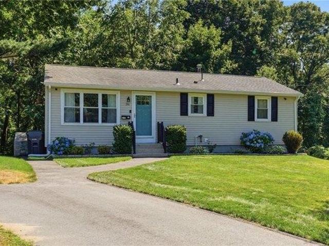 3 bedroom, Warwick RI 02886 105552673