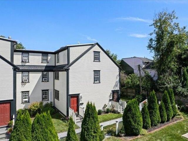 3 bedroom, Warwick RI 02888 105537541