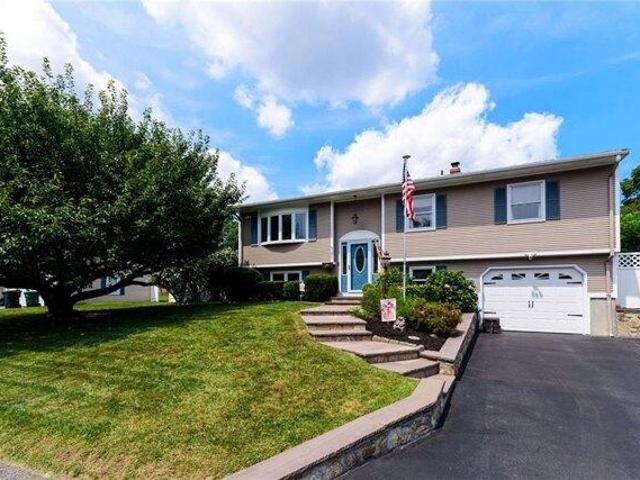 3 bedroom, Warwick RI 02889 105692096