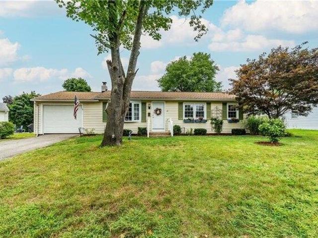 3 bedroom, Warwick RI 02818 105709499