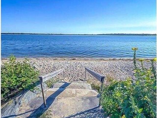 3 bedroom, Warwick RI 02818 105316295