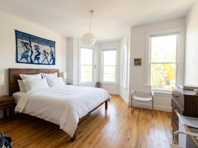 3 bedroom, Washington DC 20001 105847394