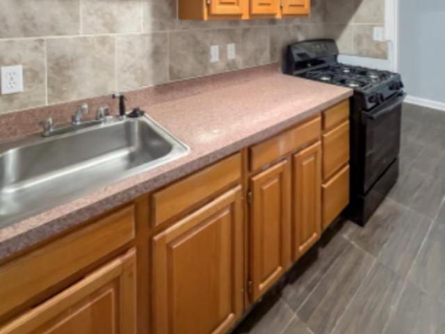 3 bedroom, Washington DC 20032 105898976