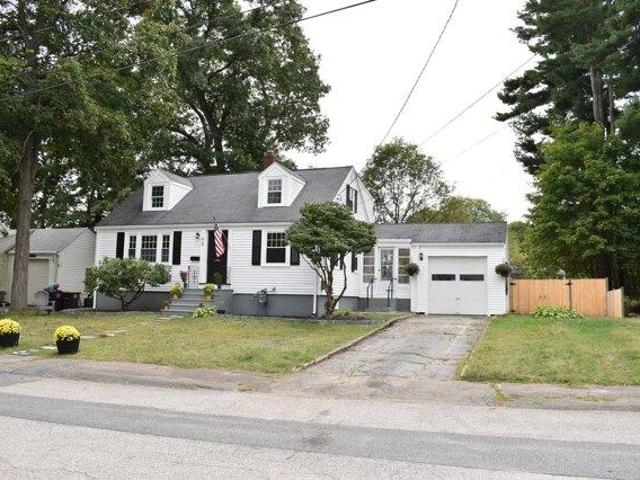 3 bedroom, Weymouth MA 02190 105550564