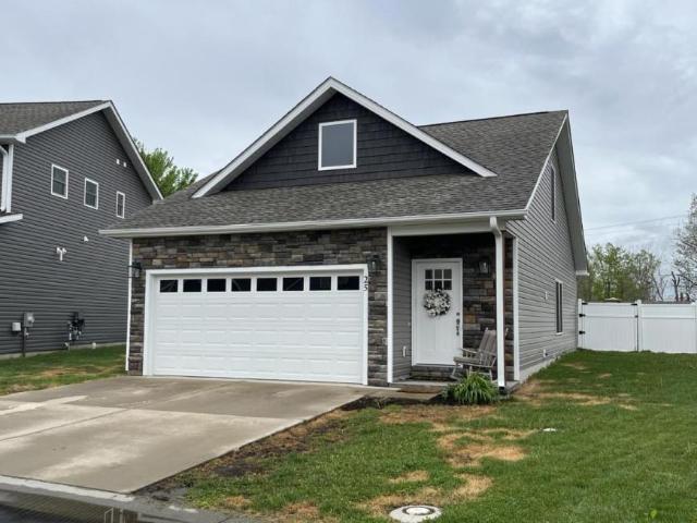 3 bedroom, Weaverville NC 28787 106163659