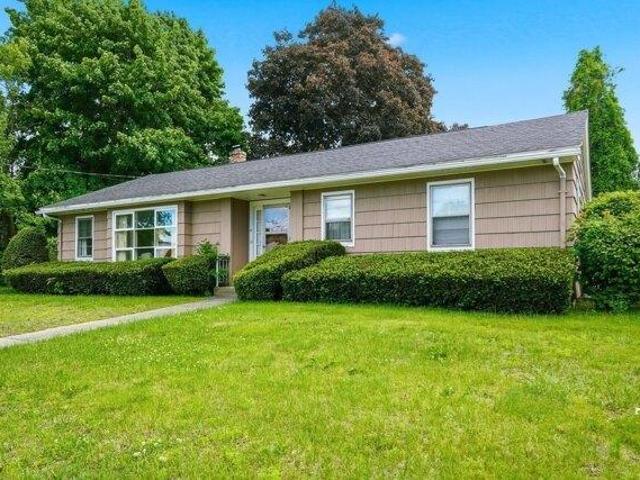 3 bedroom, Webster MA 01570 105696359