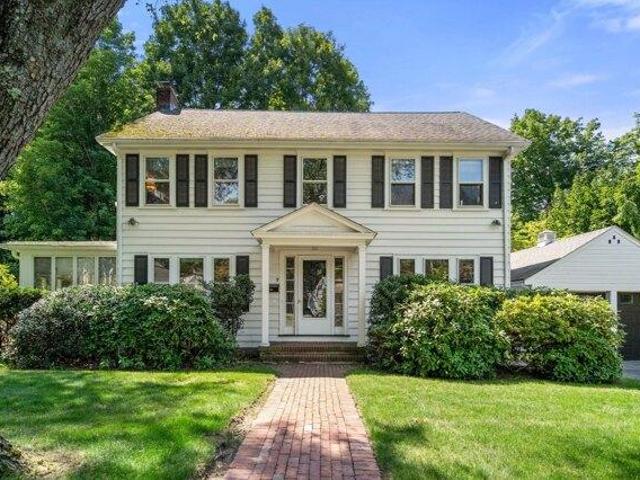 3 bedroom, Wellesley MA 02481 105404686