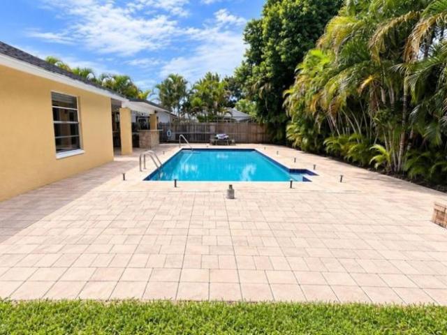 3 bedroom, Wellington FL 33414 LS105846445