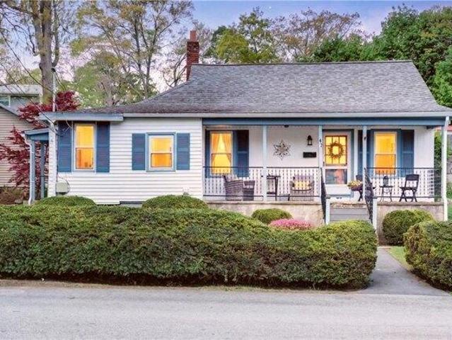 3 bedroom, West Warwick RI 02893 105629390