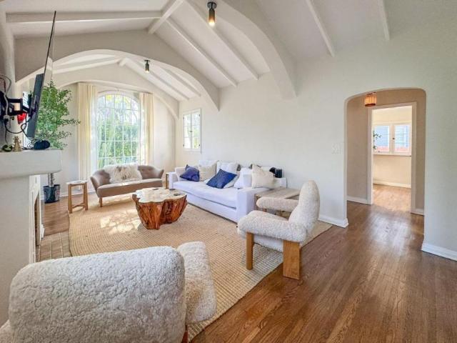 3 bedroom, West Hollywood CA 90048 LS103351629