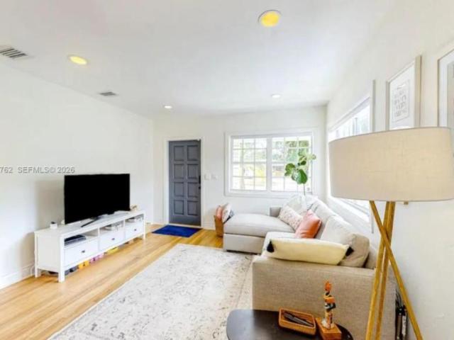 3 bedroom, West Miami FL 33144 106244340