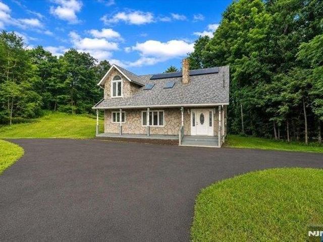 3 bedroom, West Milford NJ 07421 105231211