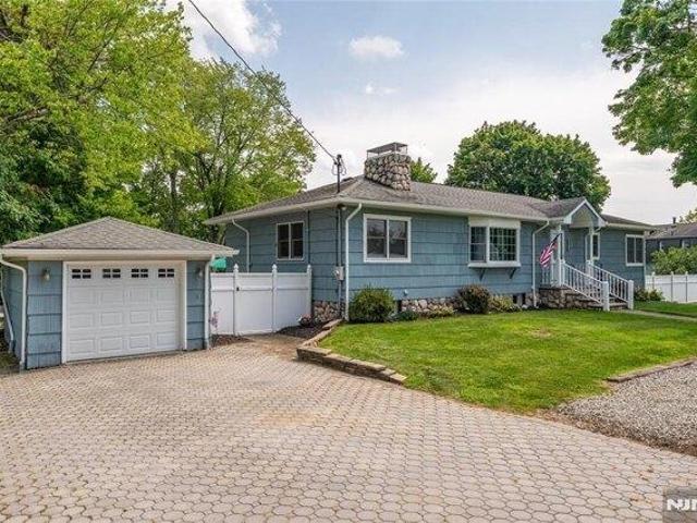 3 bedroom, West Milford NJ 07480 105207080