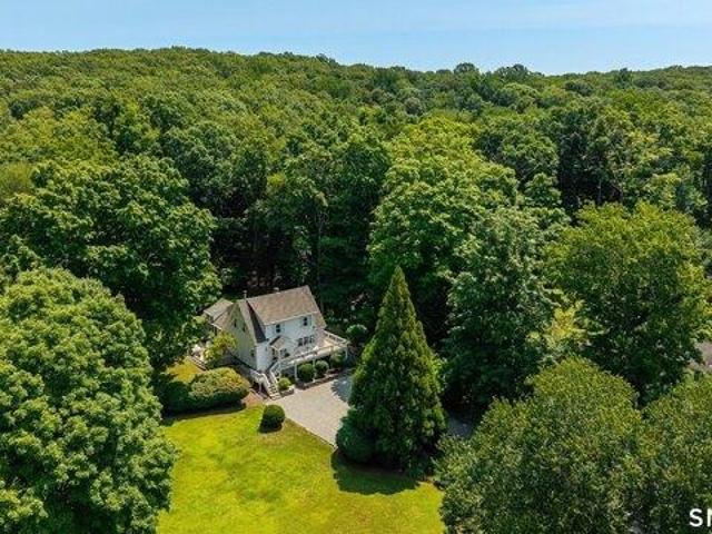 3 bedroom, Weston CT 06883 105477345