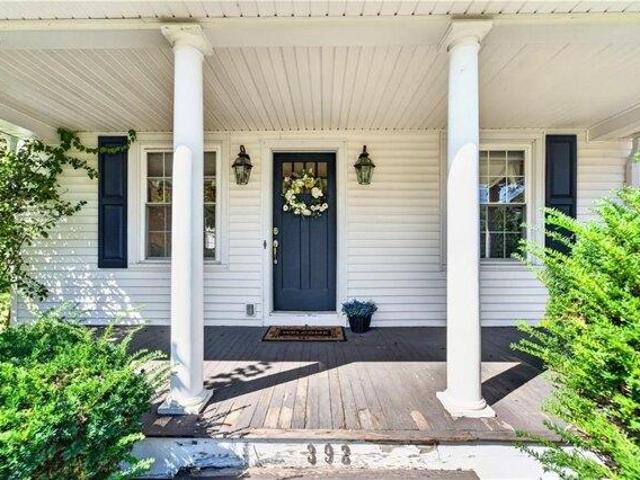 3 bedroom, Westerly RI 02808 105550338