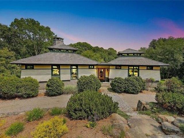 3 bedroom, Westerly RI 02891 105787389
