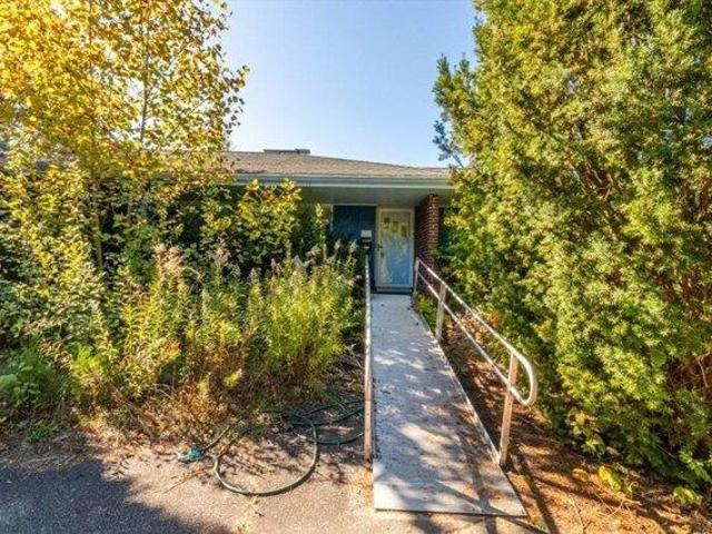 3 bedroom, Westwood MA 02090 105610081