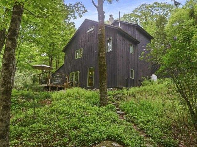 3 bedroom, Wilton NH 03086 104443125