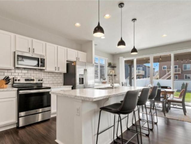 3 bedroom, Windsor CO 80550 104873802