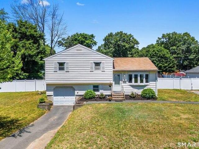 3 bedroom, Windsor Locks CT 06096 105233237