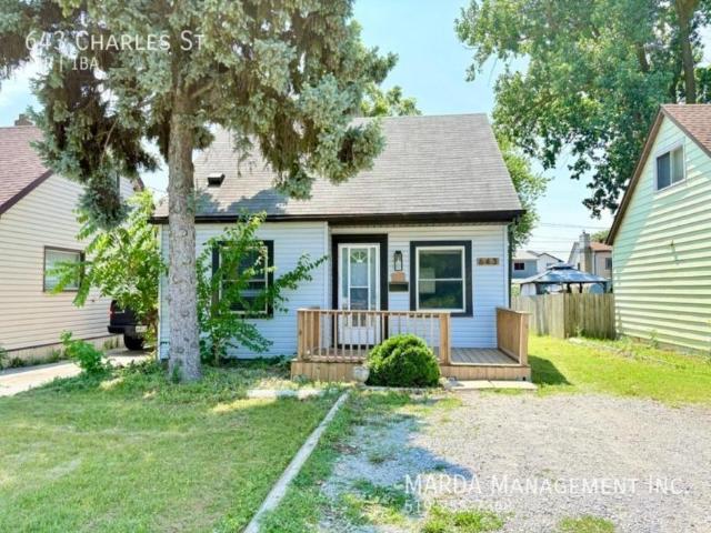 3 bedroom, Windsor ON N8X 3G6 LS105484378