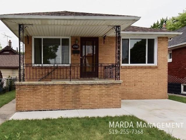 3 bedroom, Windsor ON N8Y 2V7 105211869