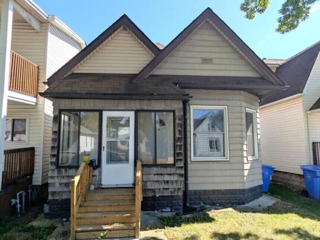 3 bedroom, Windsor ON N9B 2E6 105307119