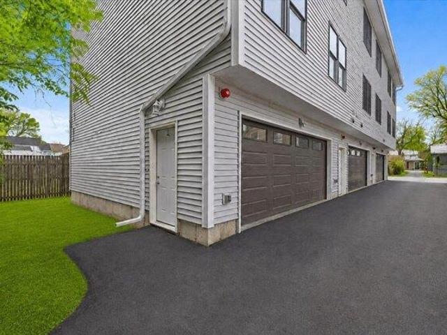 3 bedroom, Winooski VT 05404 104690257