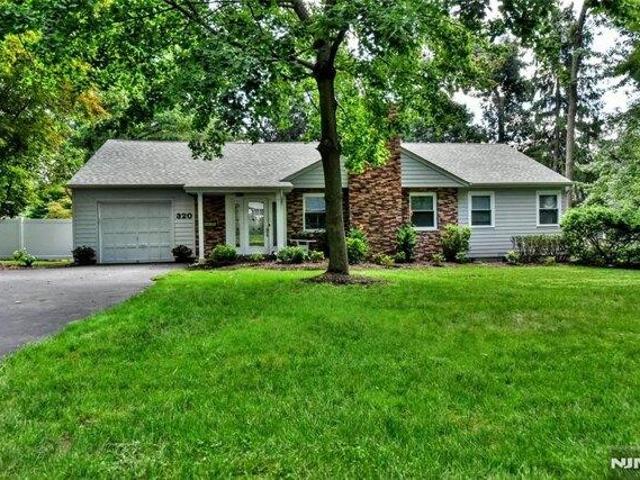 3 bedroom, Wyckoff NJ 07481 105575959