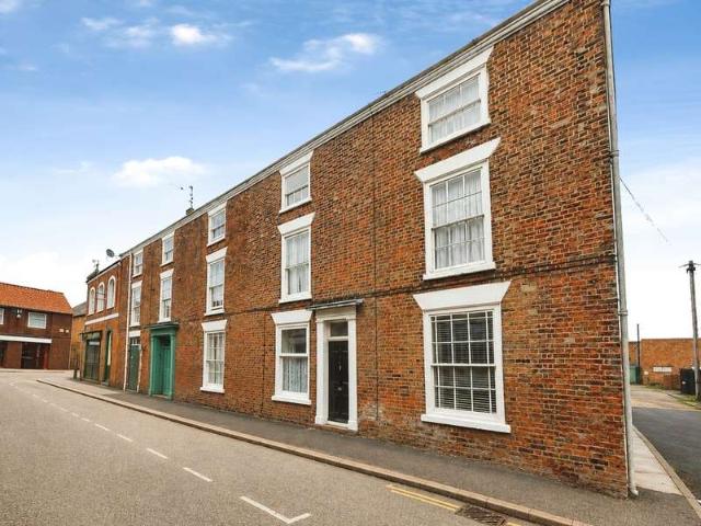 3 Bedroom Town House