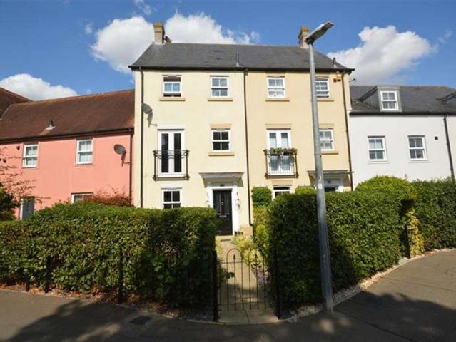 3 Bedroom Town House
