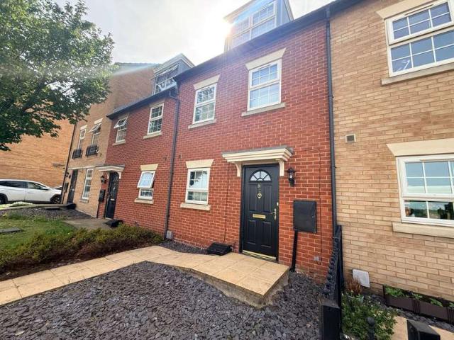 3 Bedroom Town House