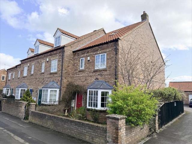 3 Bedroom Town House