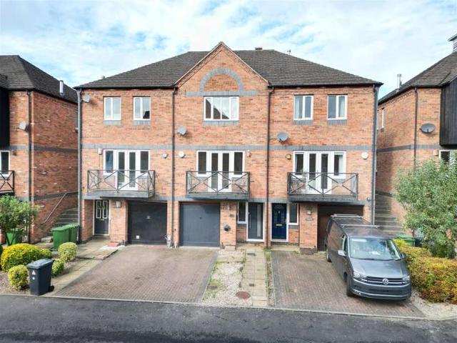 3 Bedroom Town House