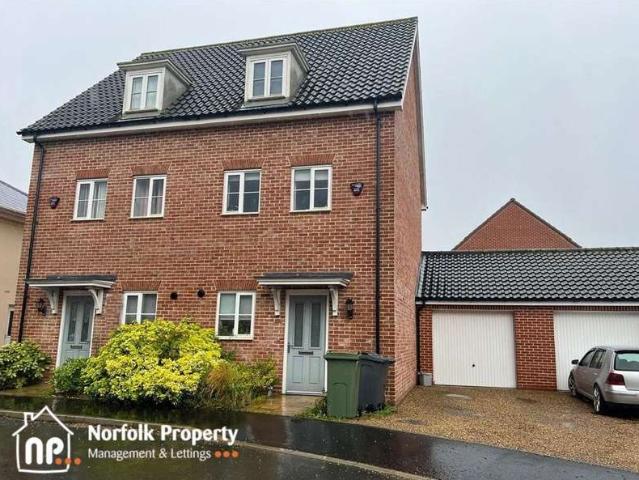 3 Bedroom Town House