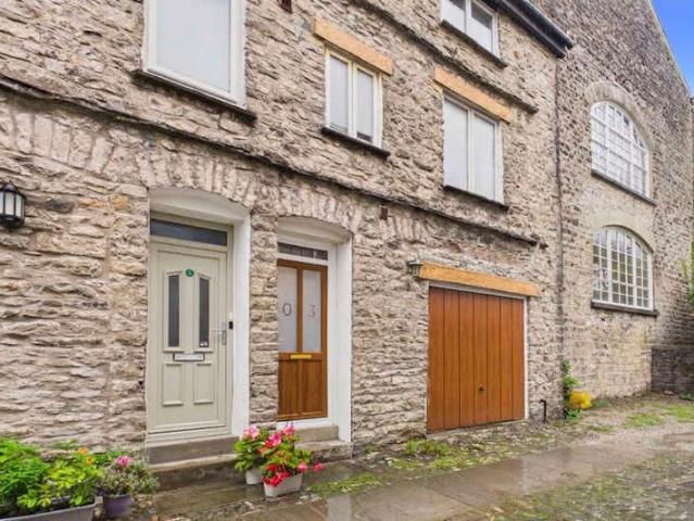 3 Bedroom Town House