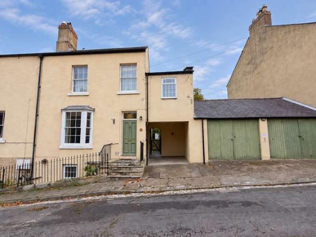 3 Bedroom Town House