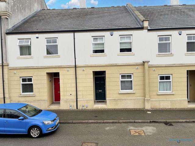 3 Bedroom Town House