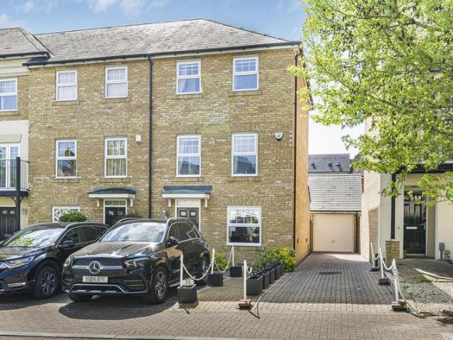 3 Bedroom Town House
