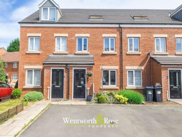 3 Bedroom Town House
