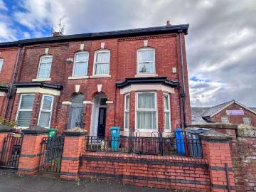 4 Bedroom Block Of Apartments Flat