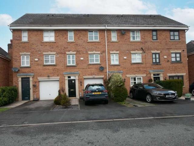 3 Bedroom Town House