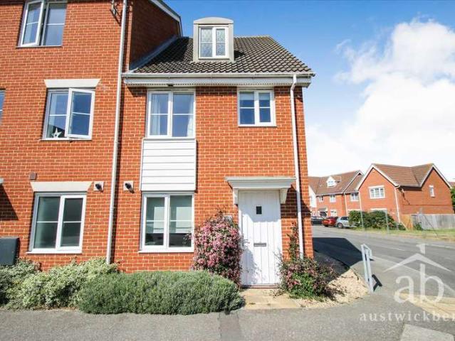 3 Bedroom Town House