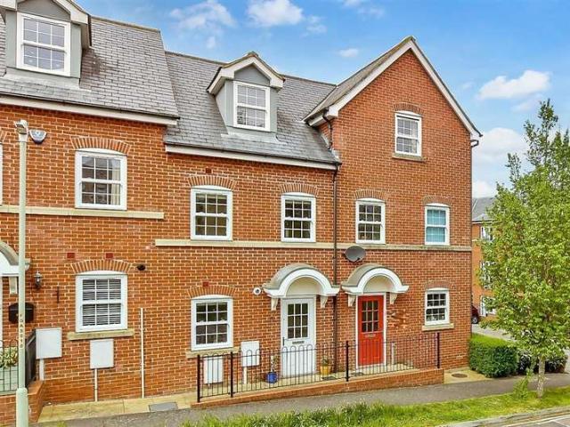 3 Bedroom Town House