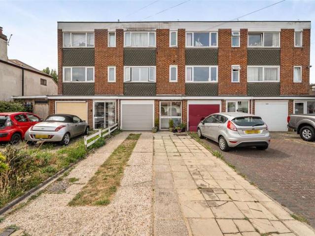3 Bedroom Town House