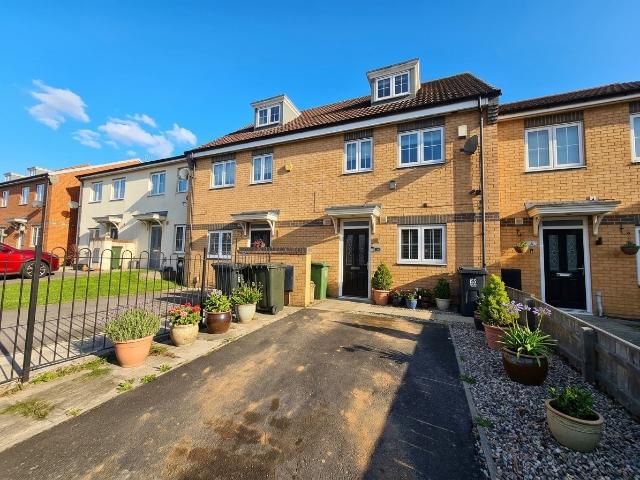 3 Bedroom Town House
