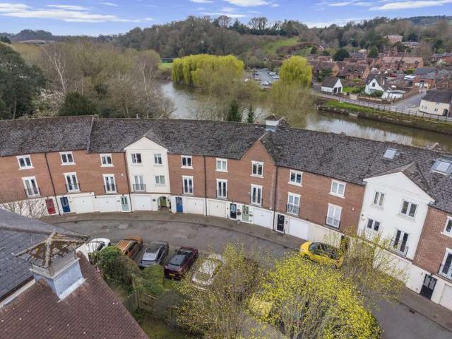3 Bedroom Town House