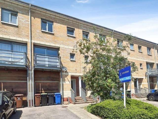 3 Bedroom Town House