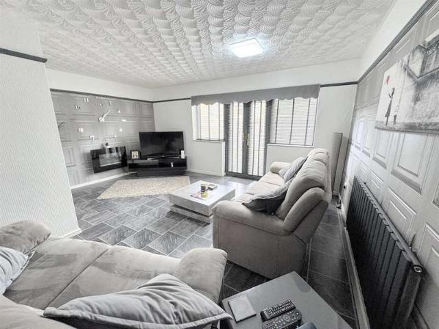 3 Bedroom Town House